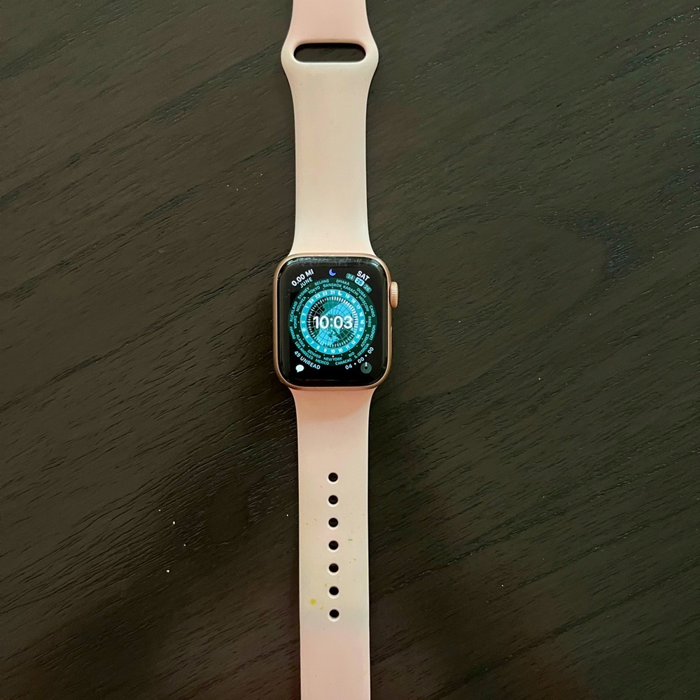 Apple Watch series 5 with GPS+Cellular